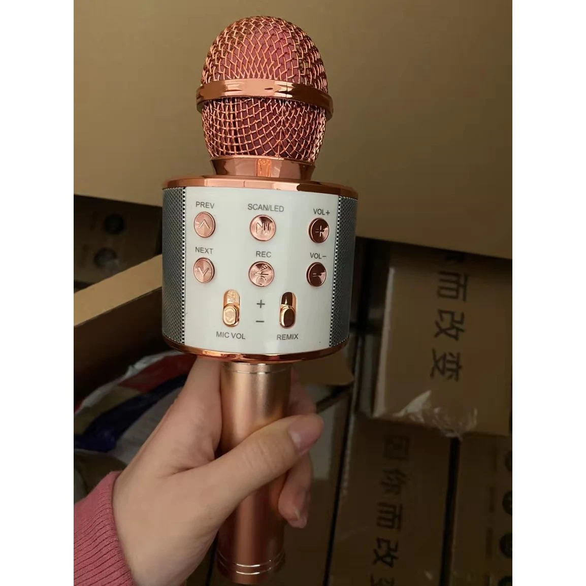 Bluetooth Karaoke Wireless Microphone 1