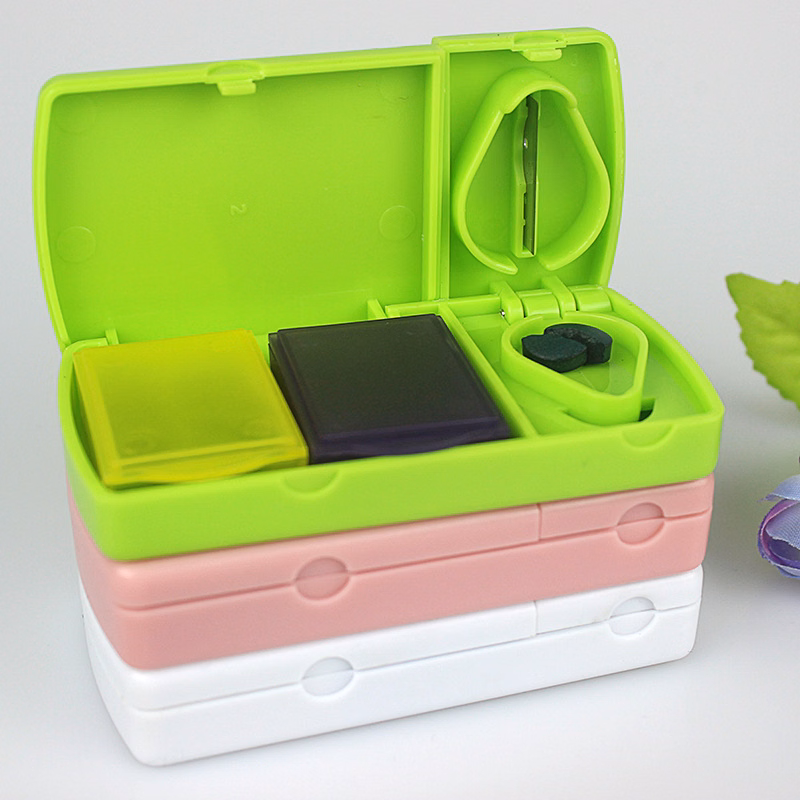 Pill Box With Cutter Splitter