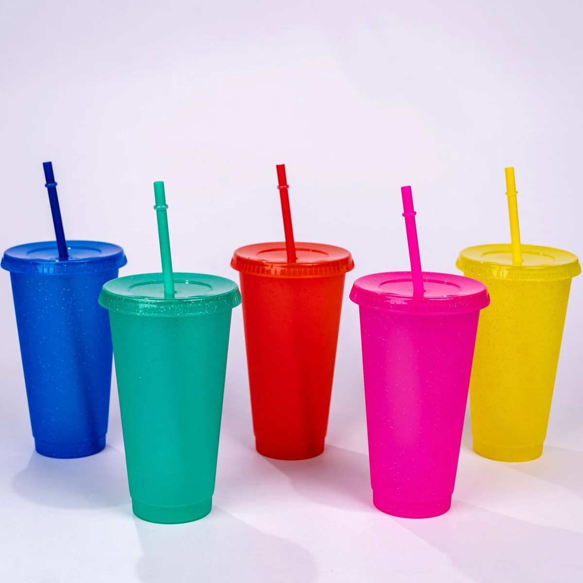 24 OZ Glitter Plastic Cups w/ Lids and Straws 1