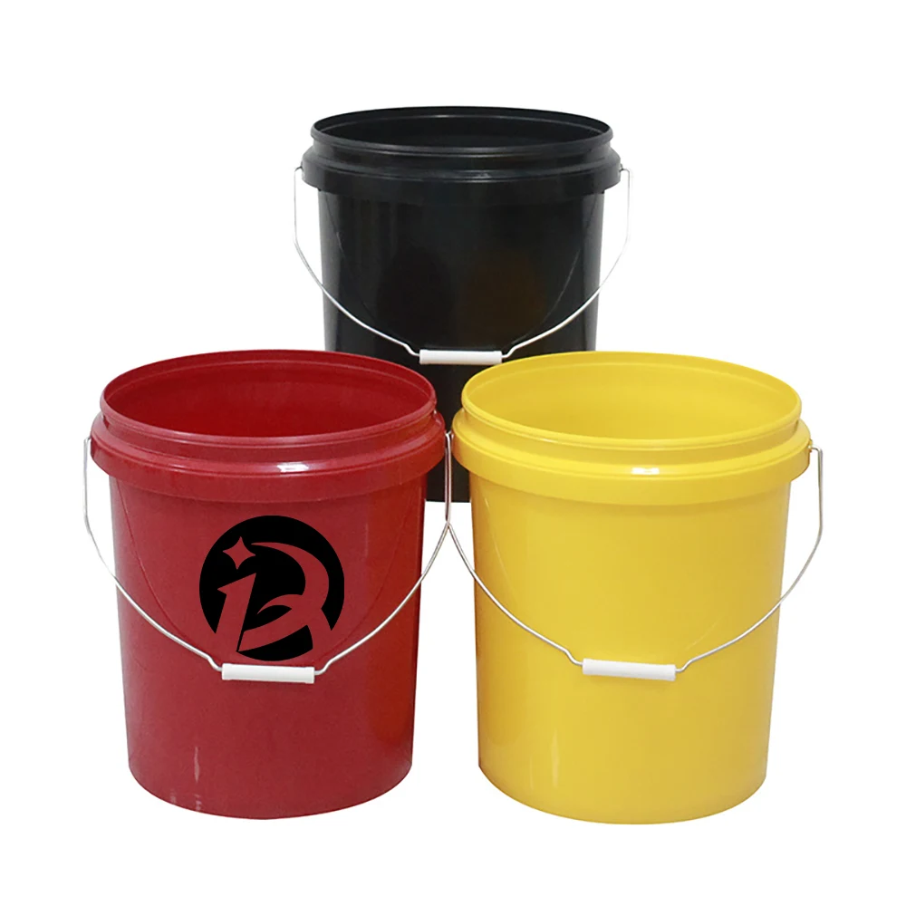 2 Gallon buckets With Handle 1