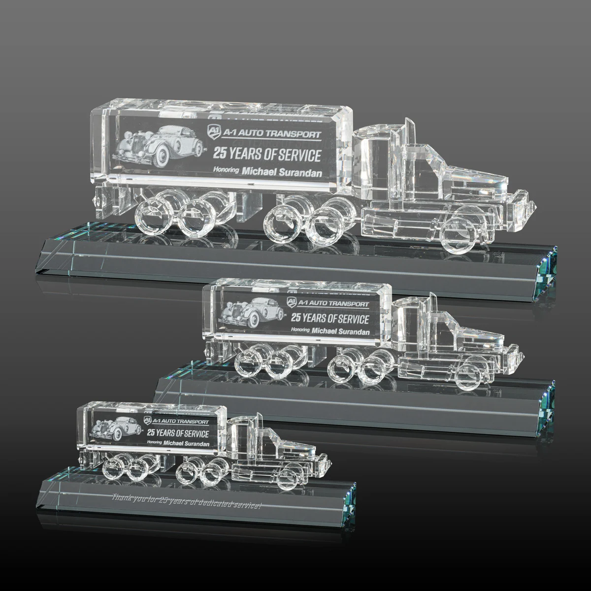 Crystal 18 Wheeler on Base 3D - Clear 1