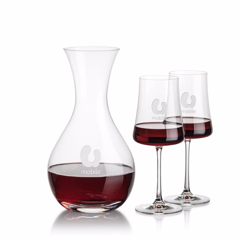 Adelita Carafe & Dakota Wine