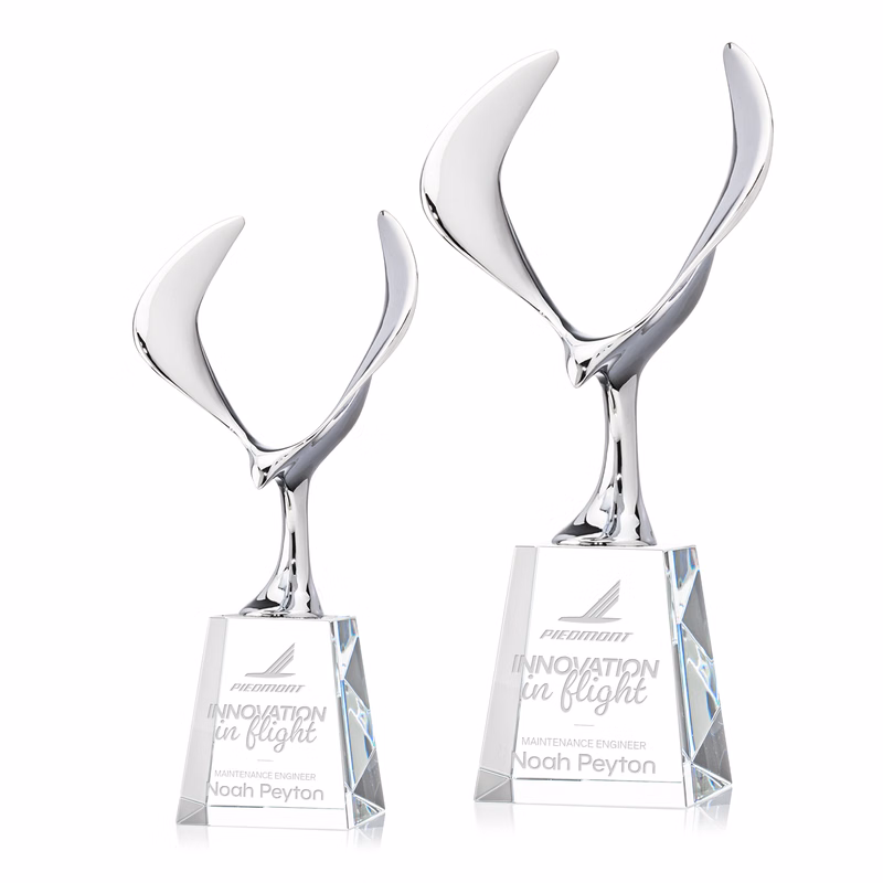 Maverick Eagle Award on Celestina Base - Clear
