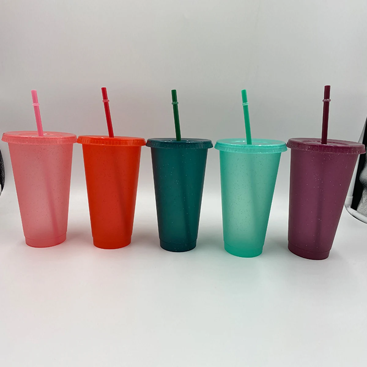 24oz Plastic Color Changing Cups 1