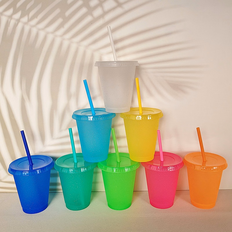 16 OZ Glitter Plastic Cups w/ Lids and Straws