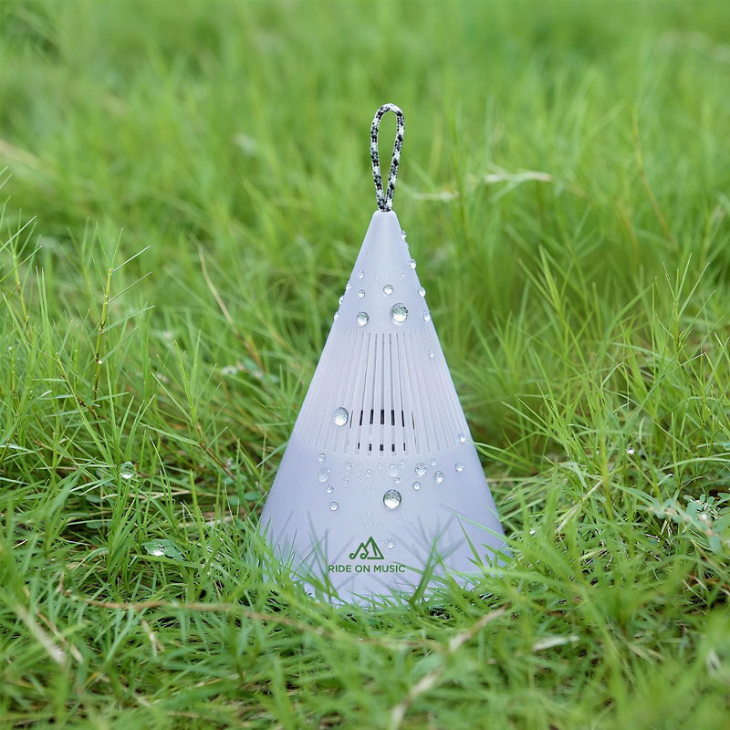 IPX7 Portable Waterproof Outdoor Speaker