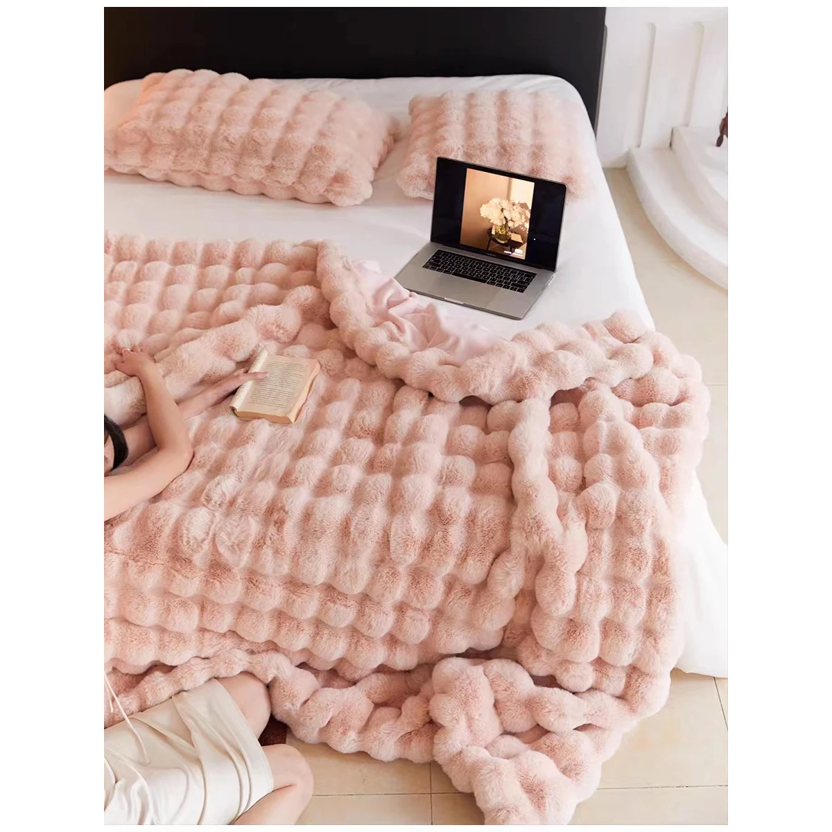 Mink Microfleece Throw 1