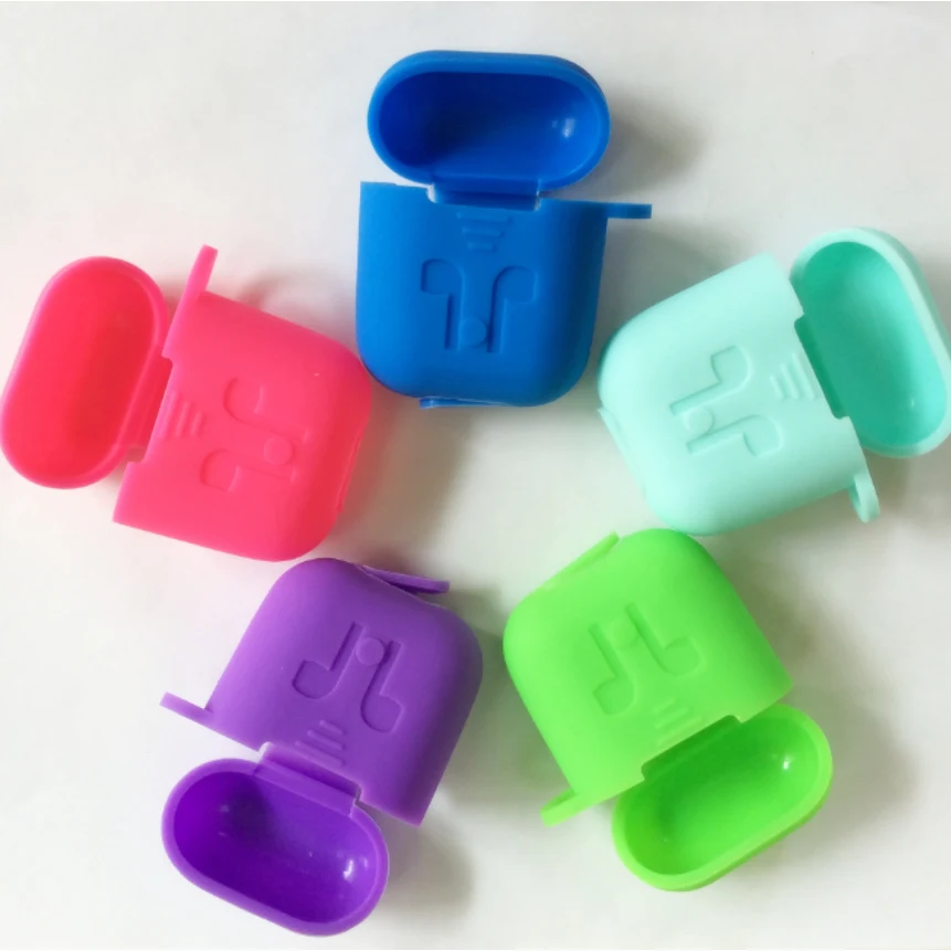 Silicone Earphone Pocket with Carabine 1