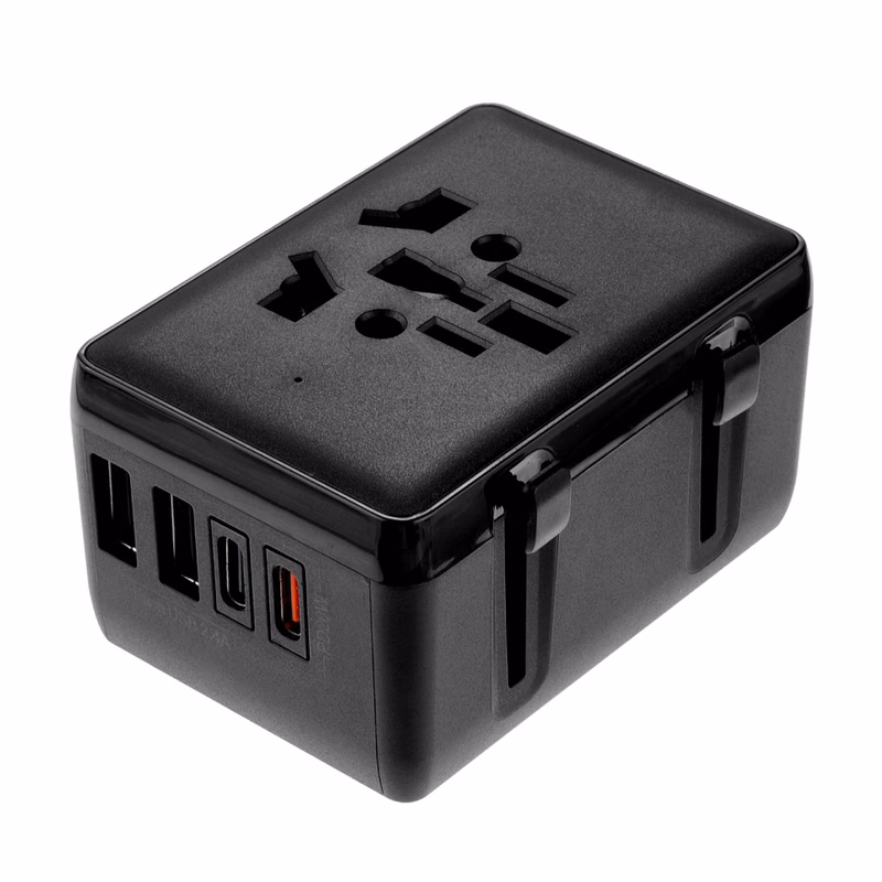 2 USB A 2 Type C PD20W Universal Travel Adapter