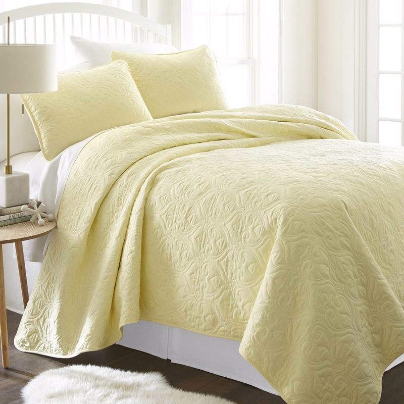 Premium Quilted Coverlet Sets - Yellow Queen Damask Pattern 3 Piece