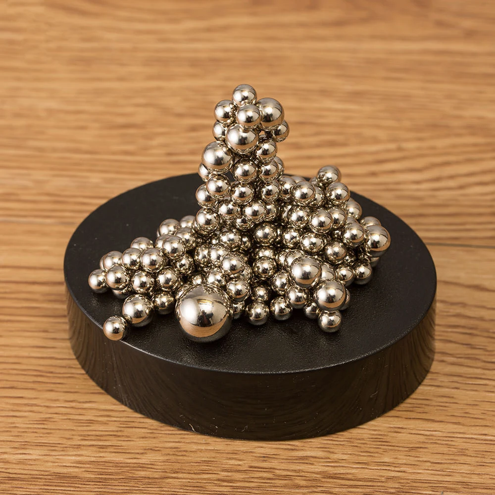 Magnetic Sculpture Stress Relief Toy Desktop Decoration 1