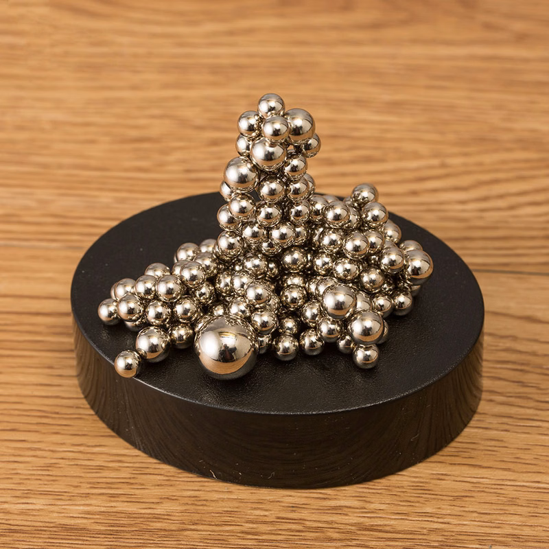 Magnetic Sculpture Stress Relief Toy Desktop Decoration