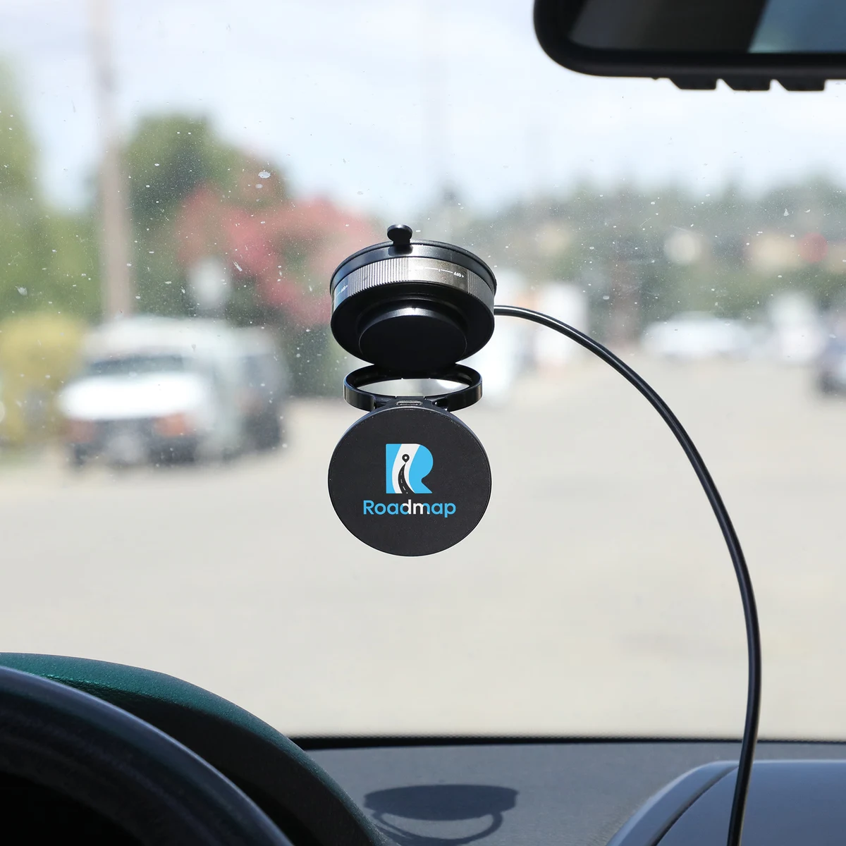 Lunogrip Charge Phone Stand & Wireless Charger 1