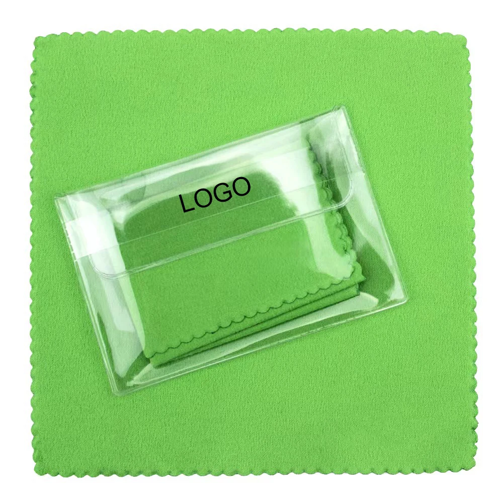 Microfiber Cleaning Cloth with Pouch 1