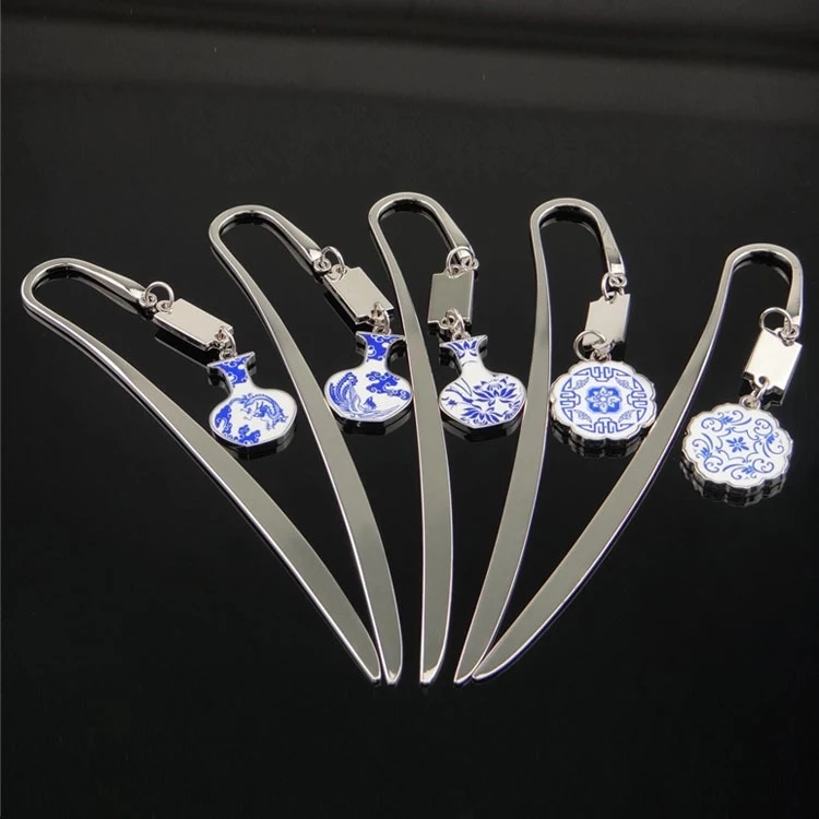 Blue and white porcelain bookmark 1