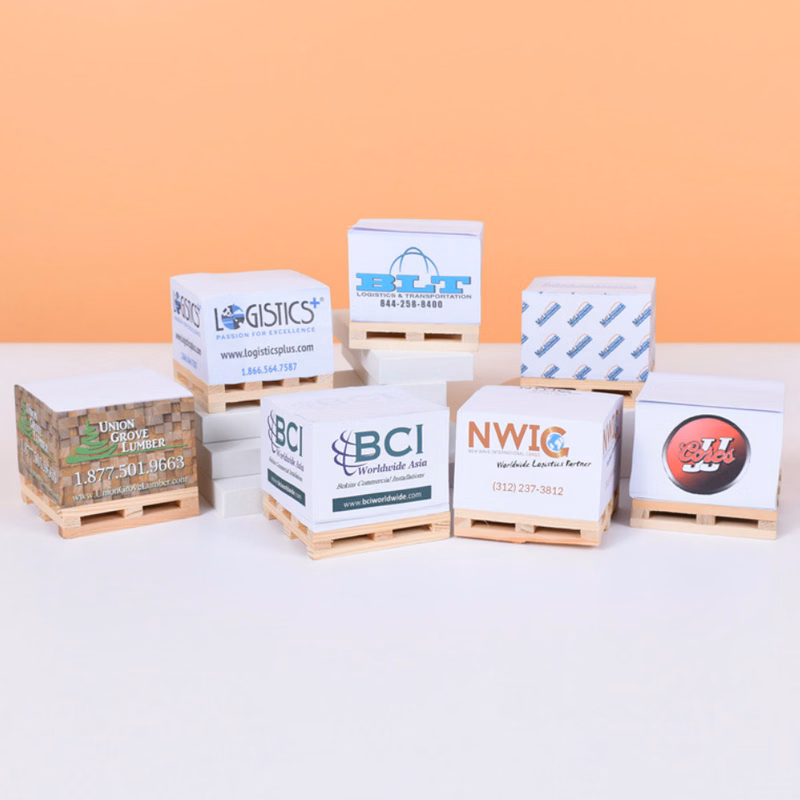 Cube Sticky Note Pad with Wooden Pallet