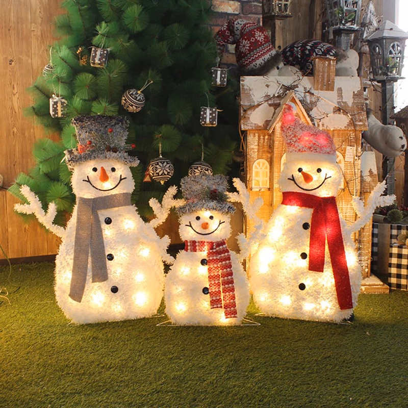 12 Led Light Up Snowman Family Set Of 3