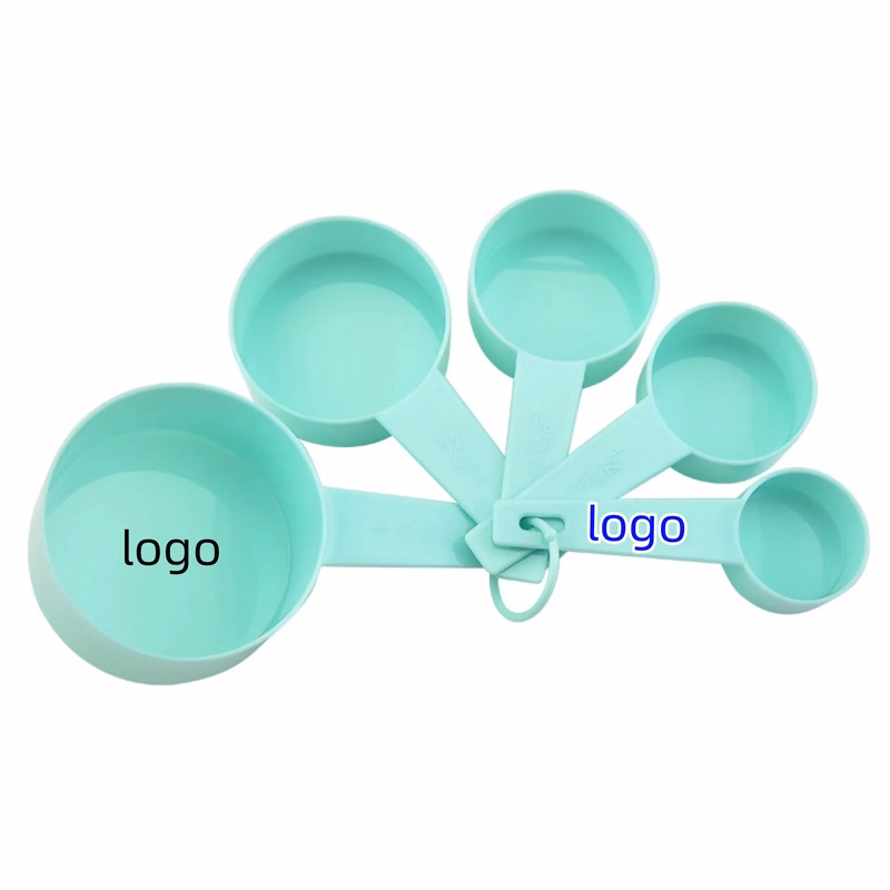 Plastic Measuring Cups
