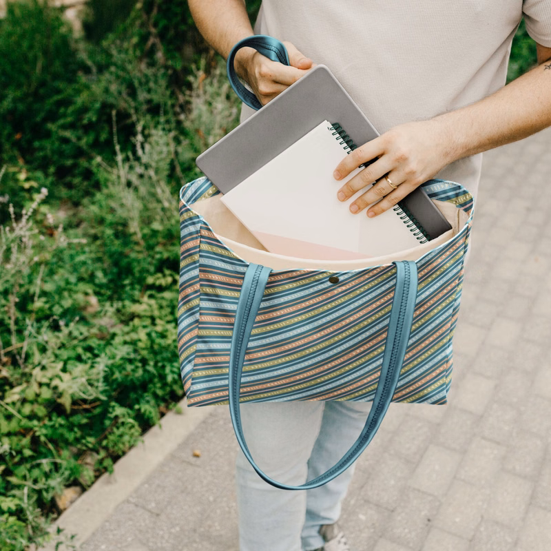 OPEN LAPTOP TOTE - VEGAN LEATHER
