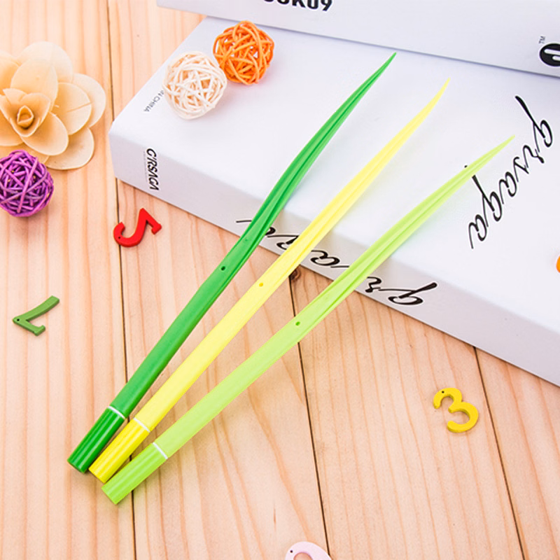 Flexible Grass Pen