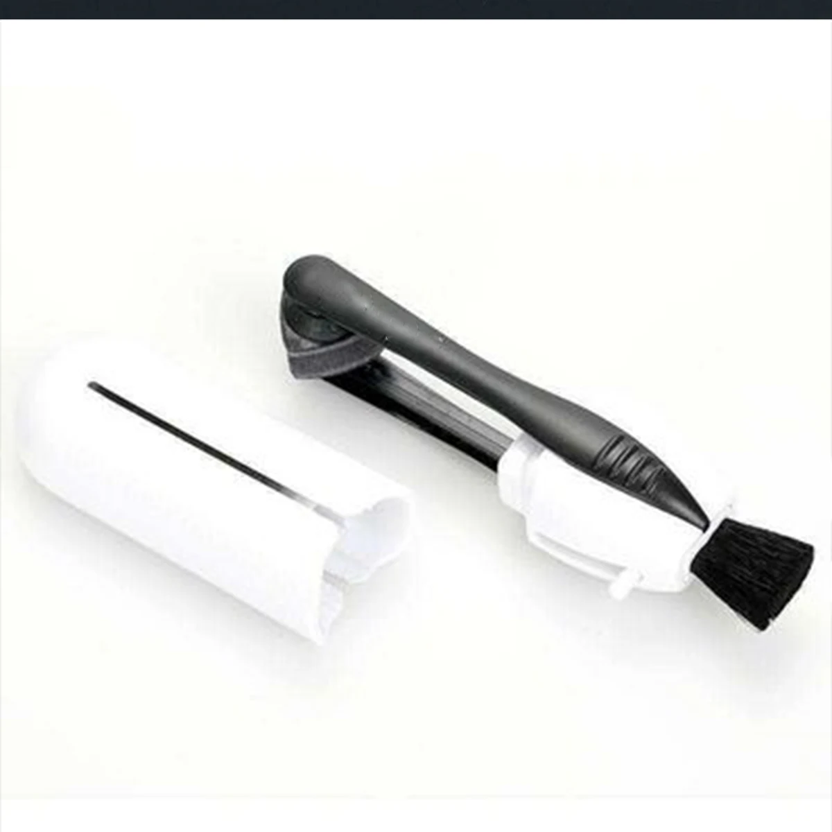 Eyeglass Cleaning Tool 1