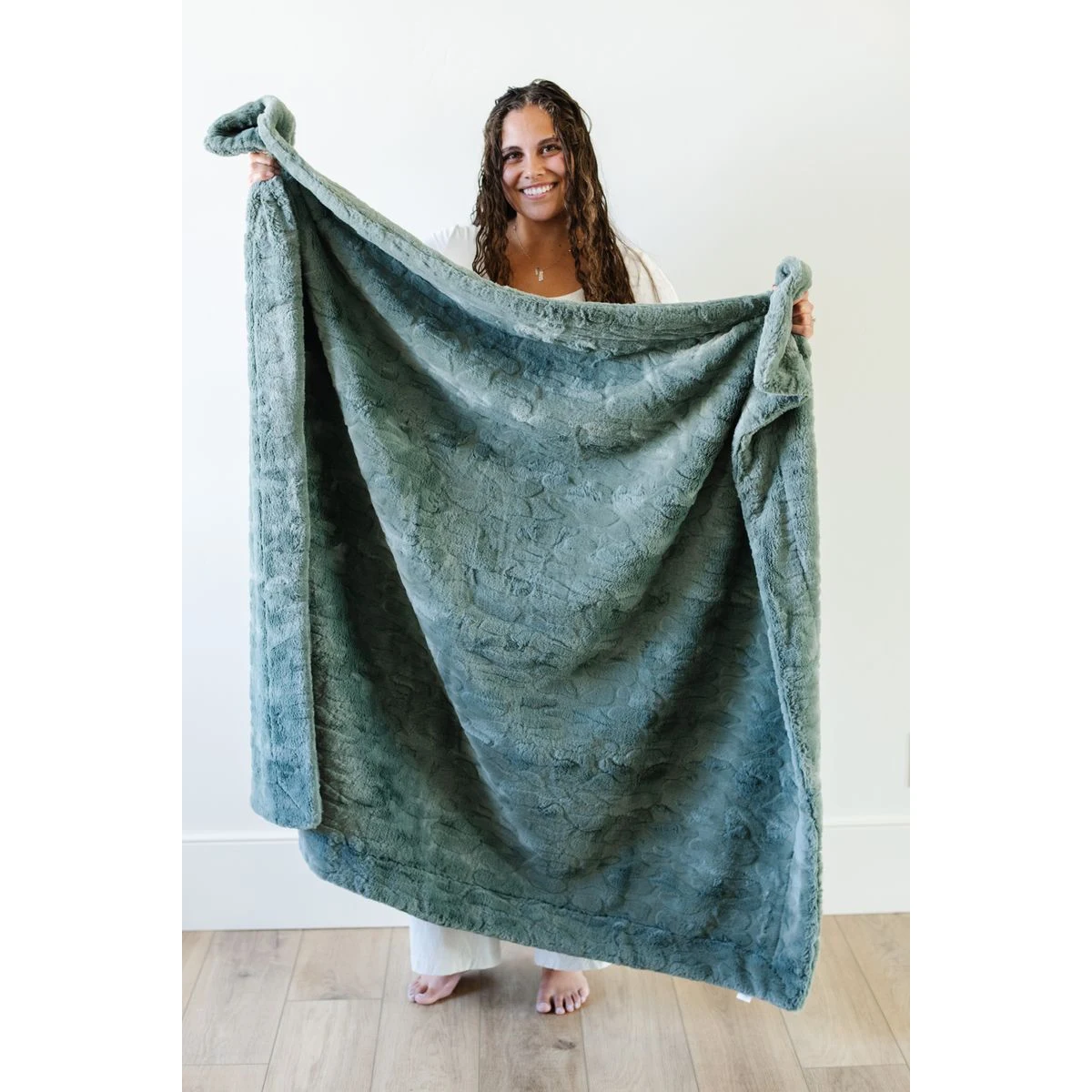 Patterned Faux Fur Zippered Fir-Throw Luxury Blanket (50x60) 1