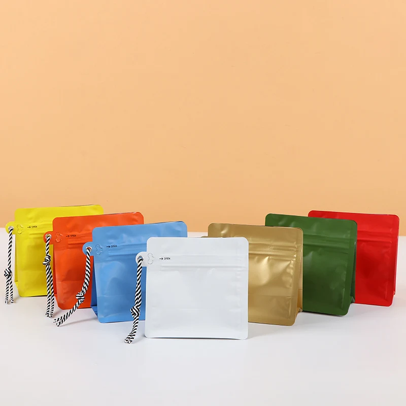Resealable Coffee Bags with Valve 1