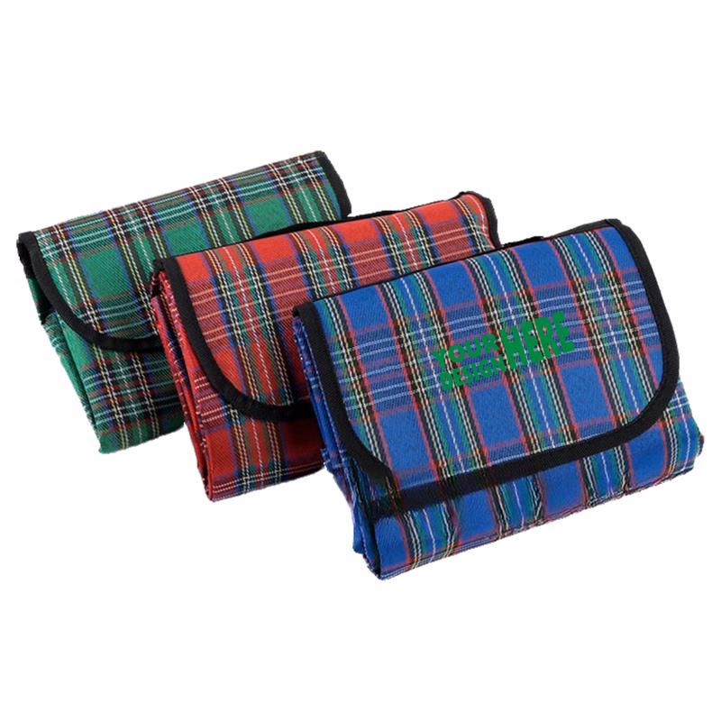 MOQ 50 Multi-Purpose Waterproof Foldable Picnic Beach Mat for Outdoors