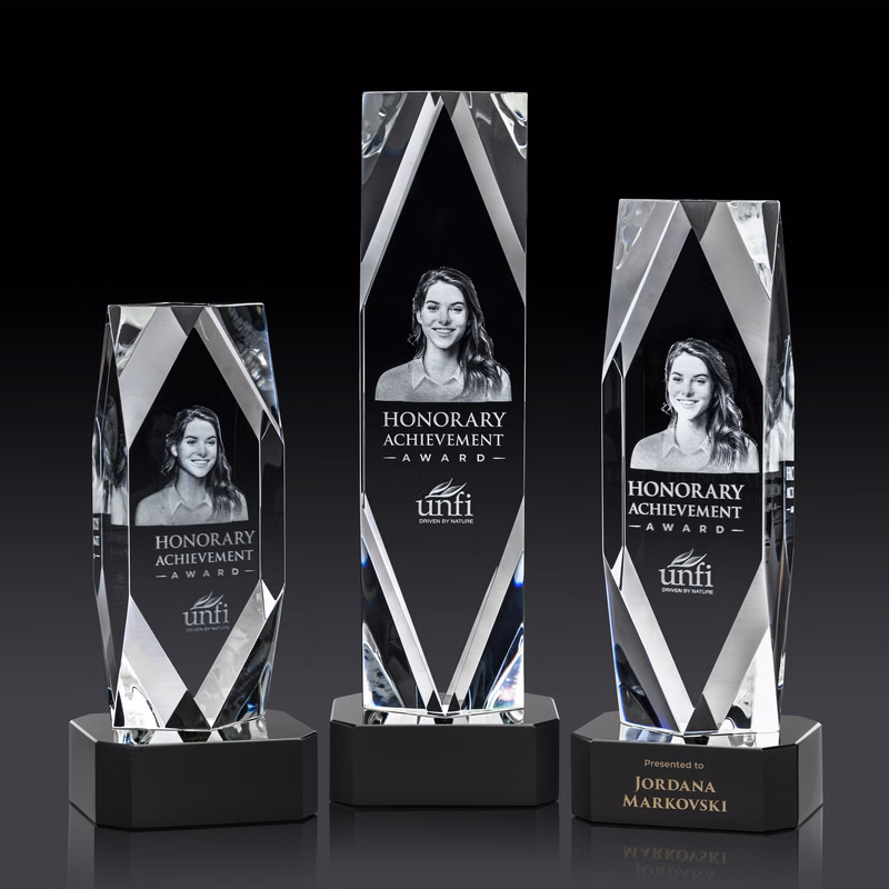 Delta 3D Award on Base - Black