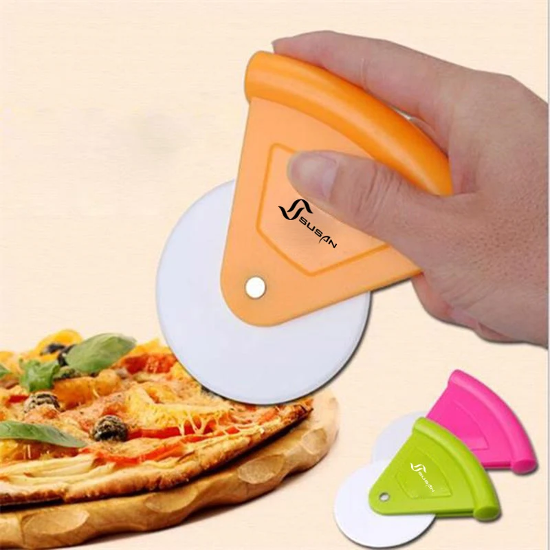 Plastic Pizza Wheel 1