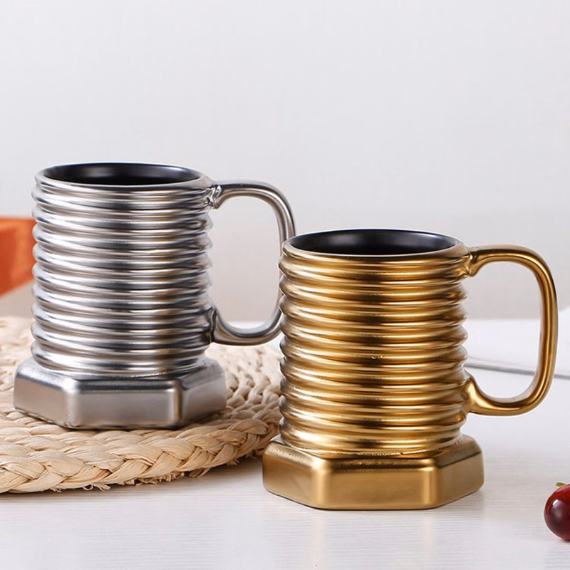 Personalized Creative Ceramic Mug With Screw Design