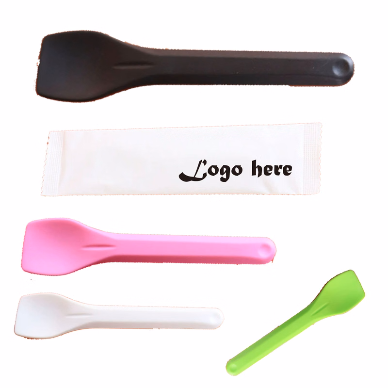 One-Time Degradable Cake Spatula