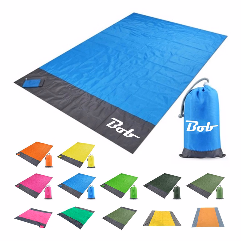 Outdoor camping mat, a convenient and foldable picnic mat.