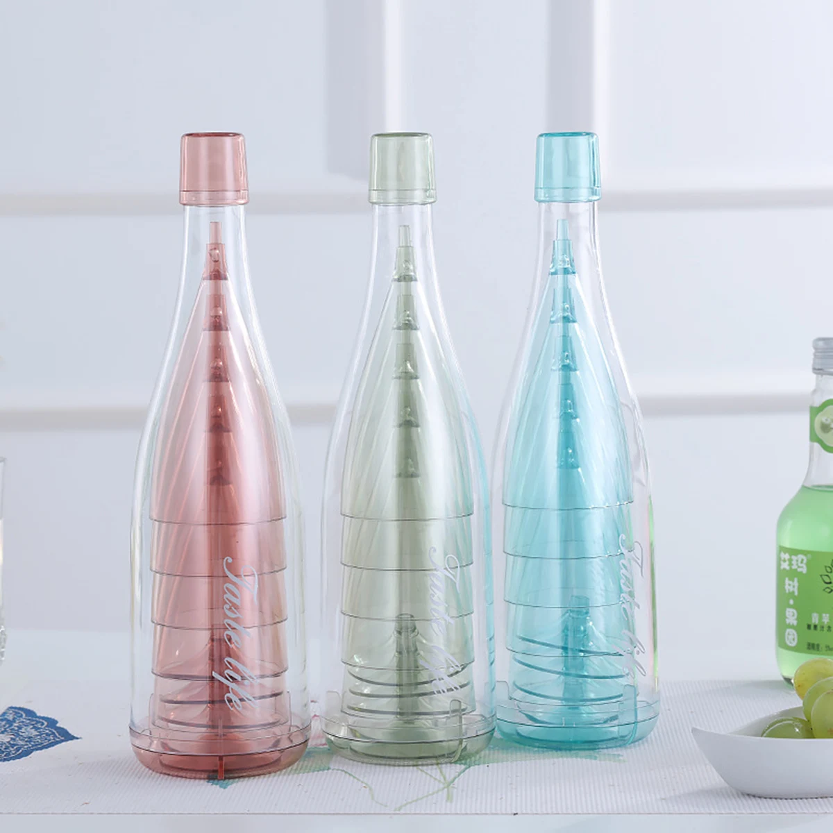 Reusable Plastic Cups with Storage Bottle 1