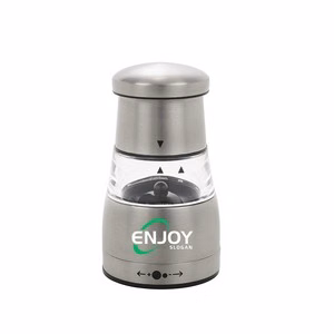 Sturdy Manual Seasoning Grinder With Adjustable Grind Level