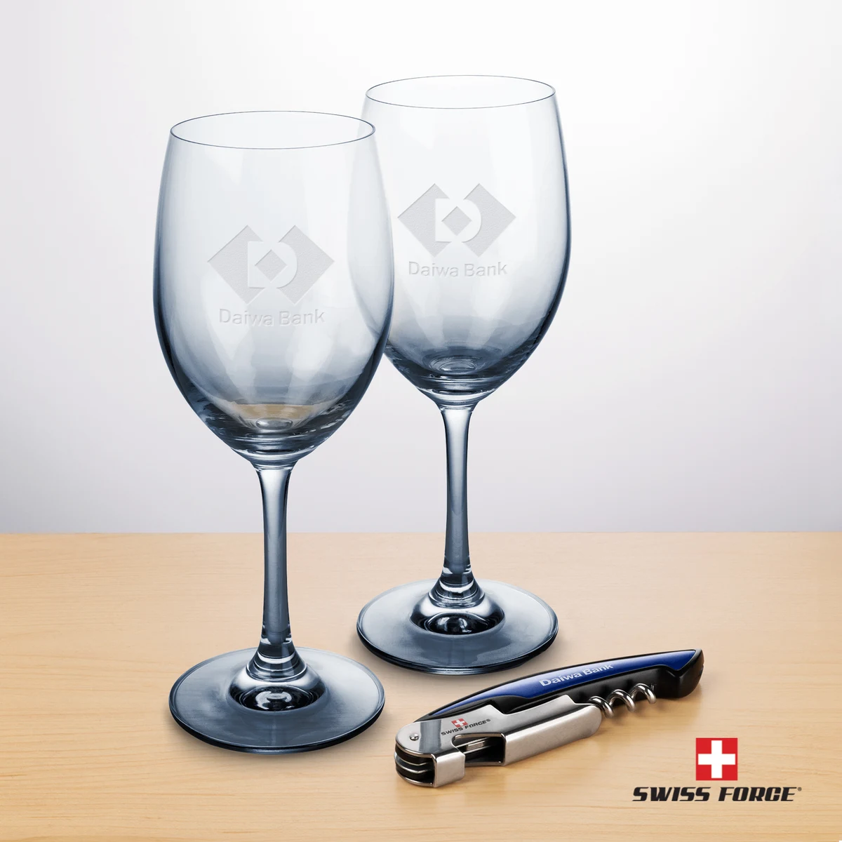 Swiss Force® Wine Tool & 2 Soudan Smoke Wine 1