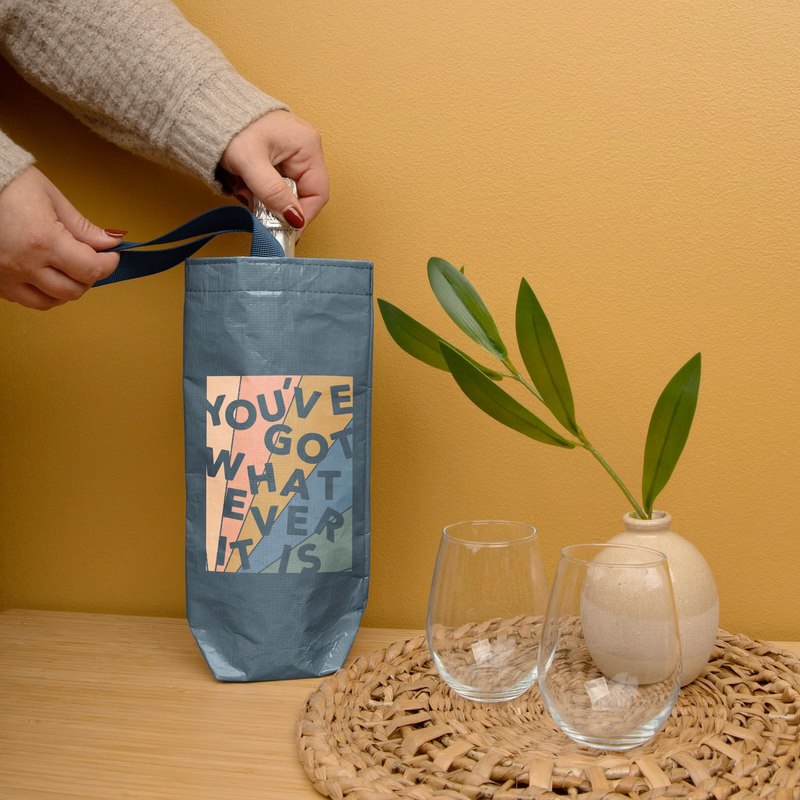 A TOTE CALLED WANDA - LAMINATED NON-WOVEN RPET
