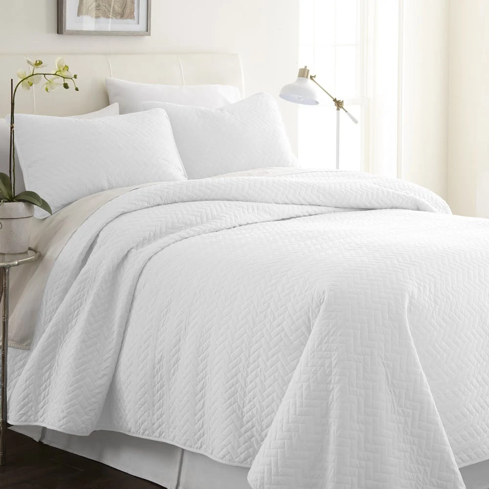 Premium Quilted Coverlet Sets - White King 3 Piece 1
