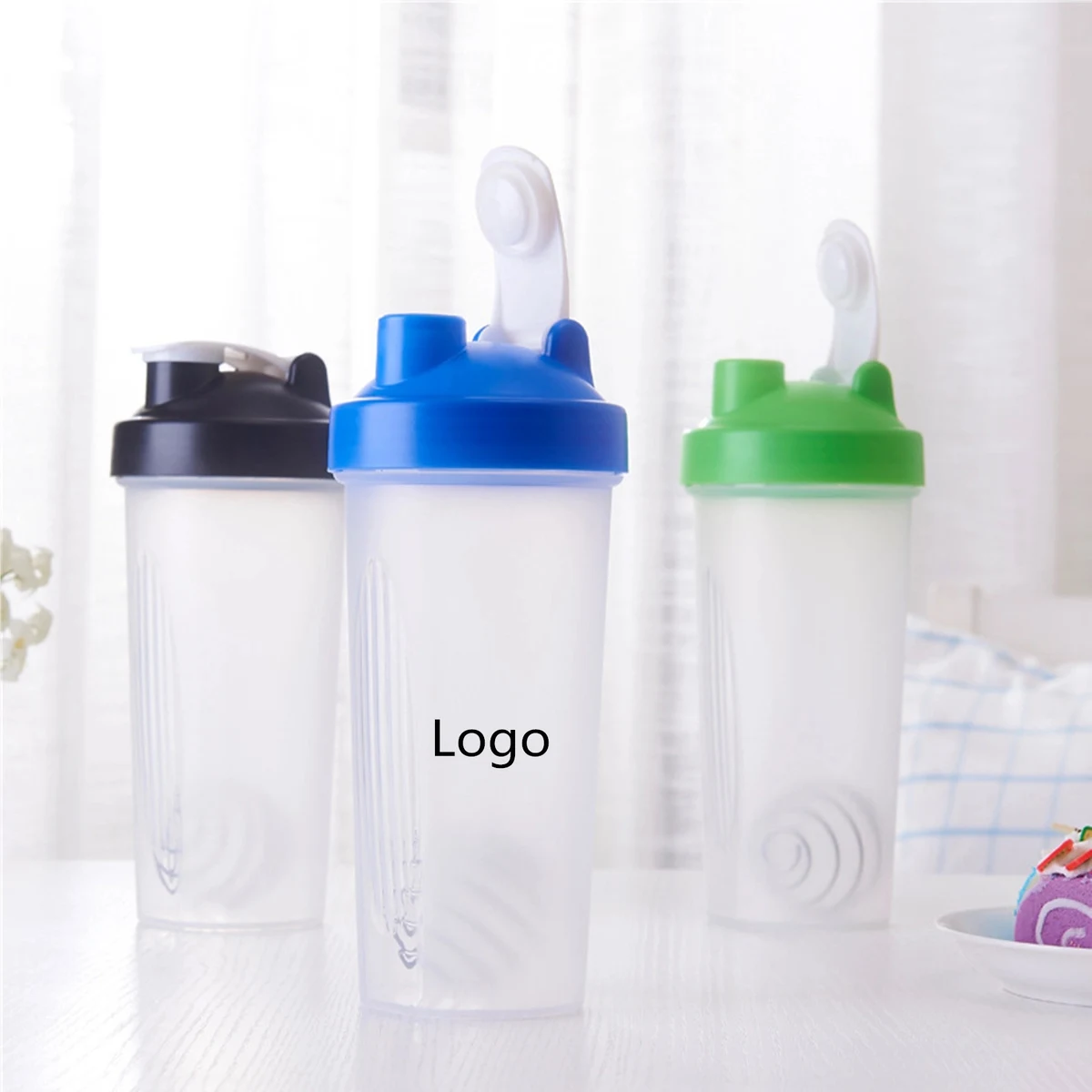 20oz Blender Shaker Water Bottle 1