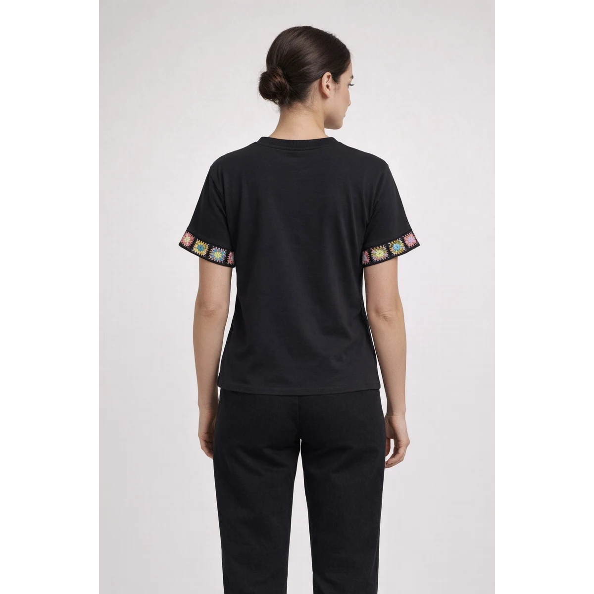 MOOD & VIBE MOTIF TEE 1