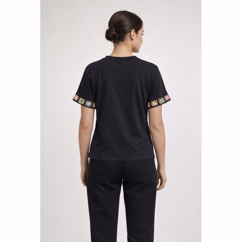 MOOD & VIBE MOTIF TEE