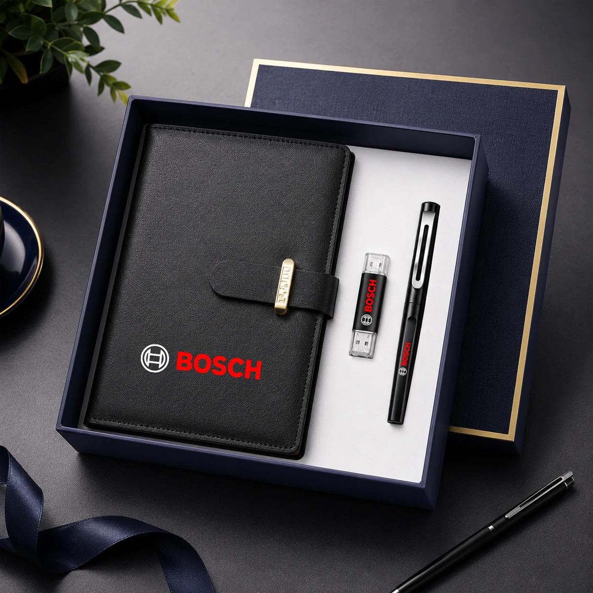 Luxe Leather Padfolio Gift Set - Padfolio, Pen & USB 1