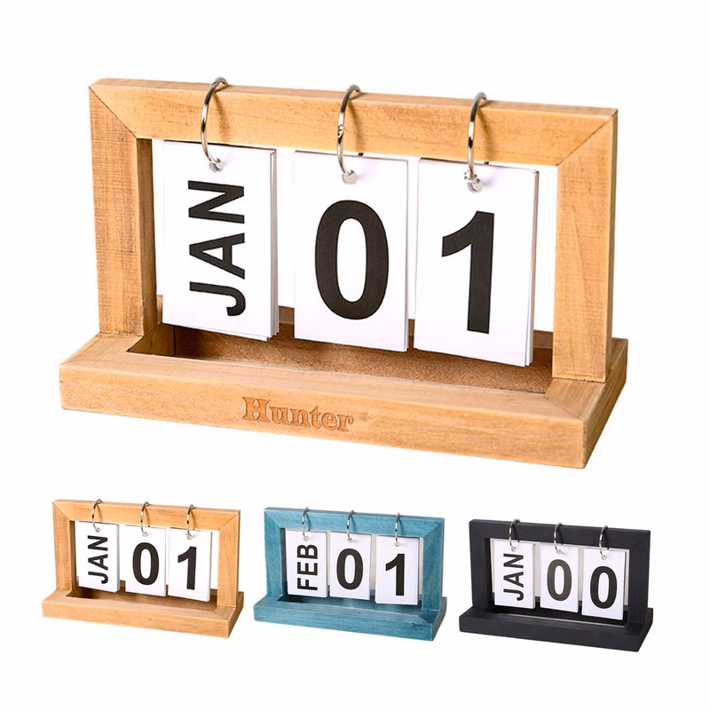 Minimalist wooden calendar