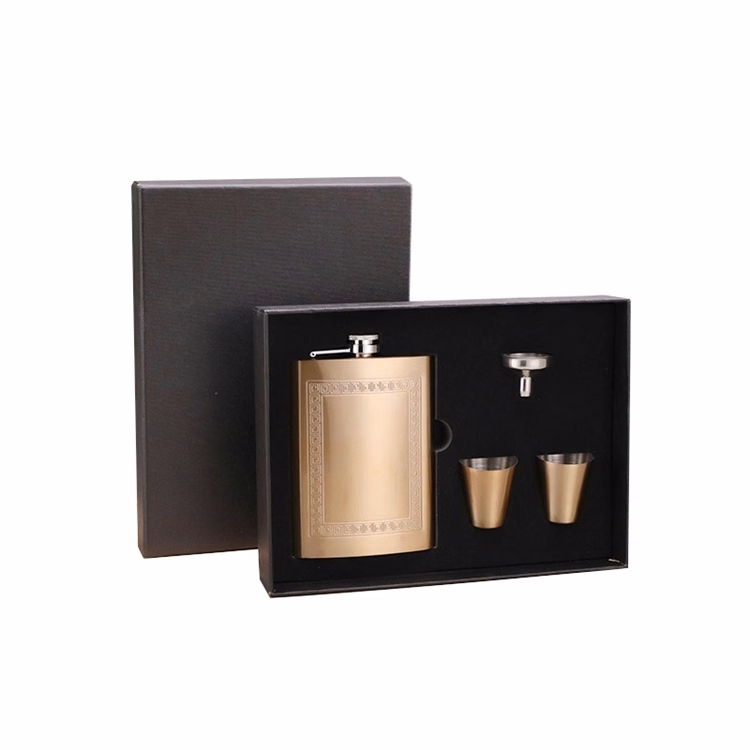 8 oz Hip Flask Gift Set