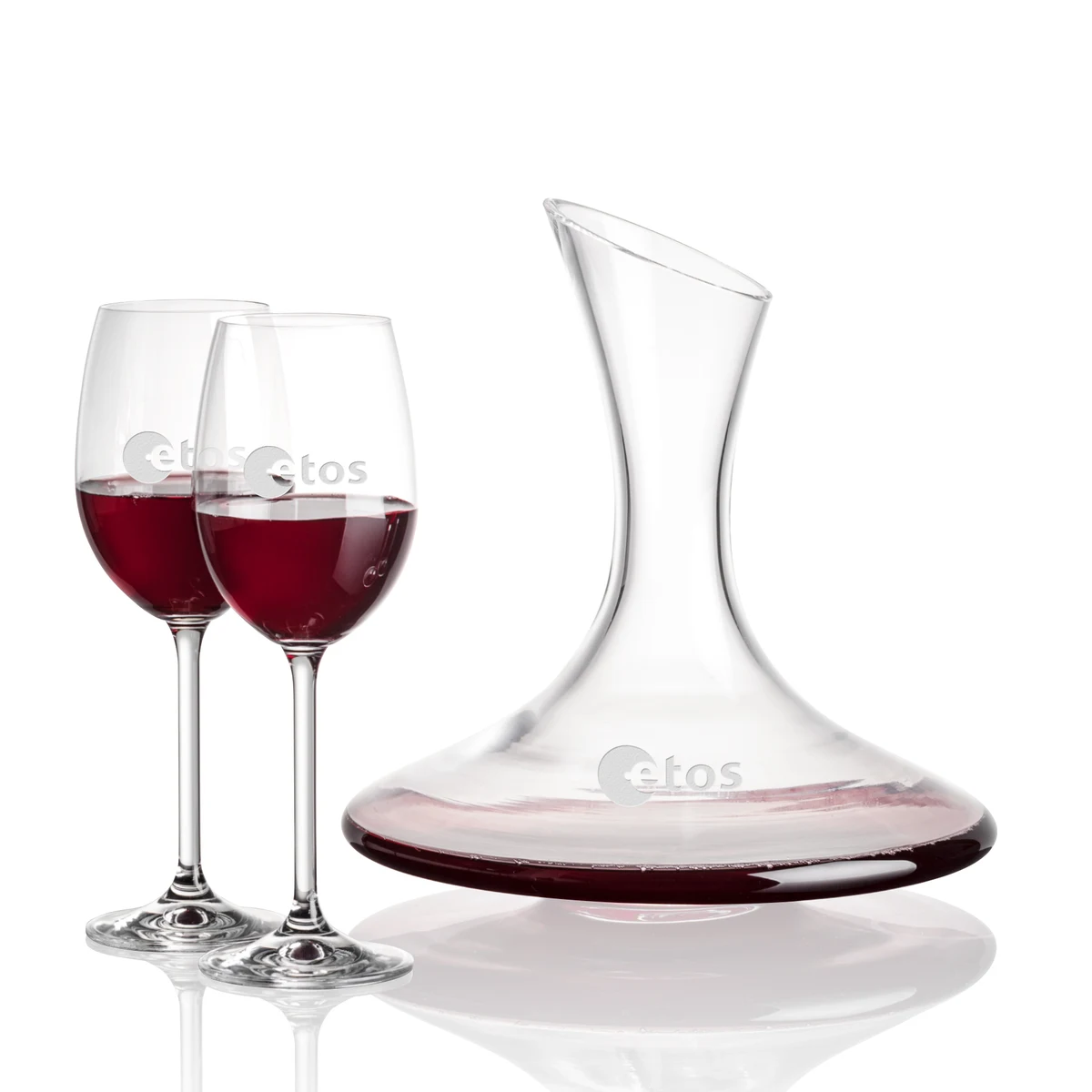 Madagascar Carafe & Woodbridge Wine 1