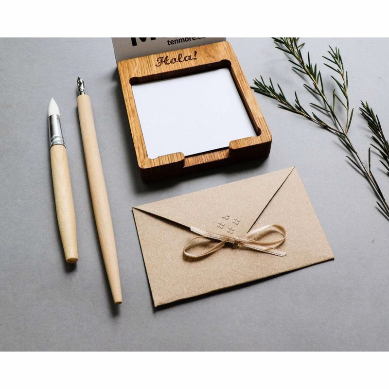 Wooden post it note holders