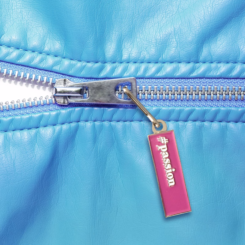 1" Diestruck Zipper Pull