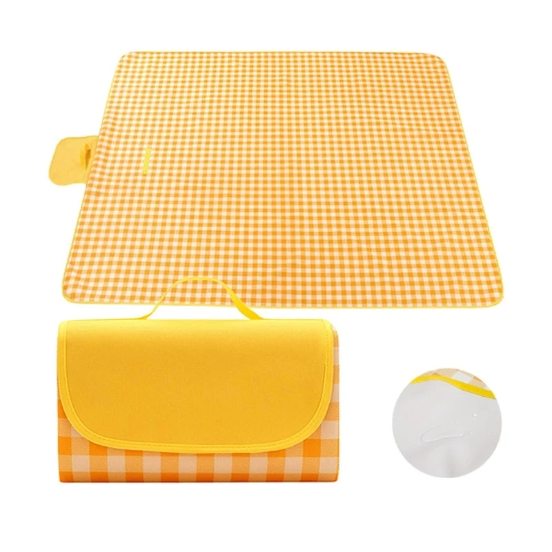 Roll-Up Lightweight Blanket for Picnic 1