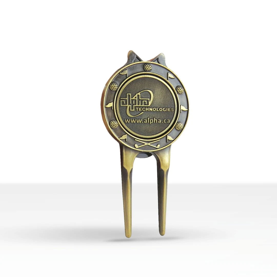 Ridged Golf Divot Tool 1