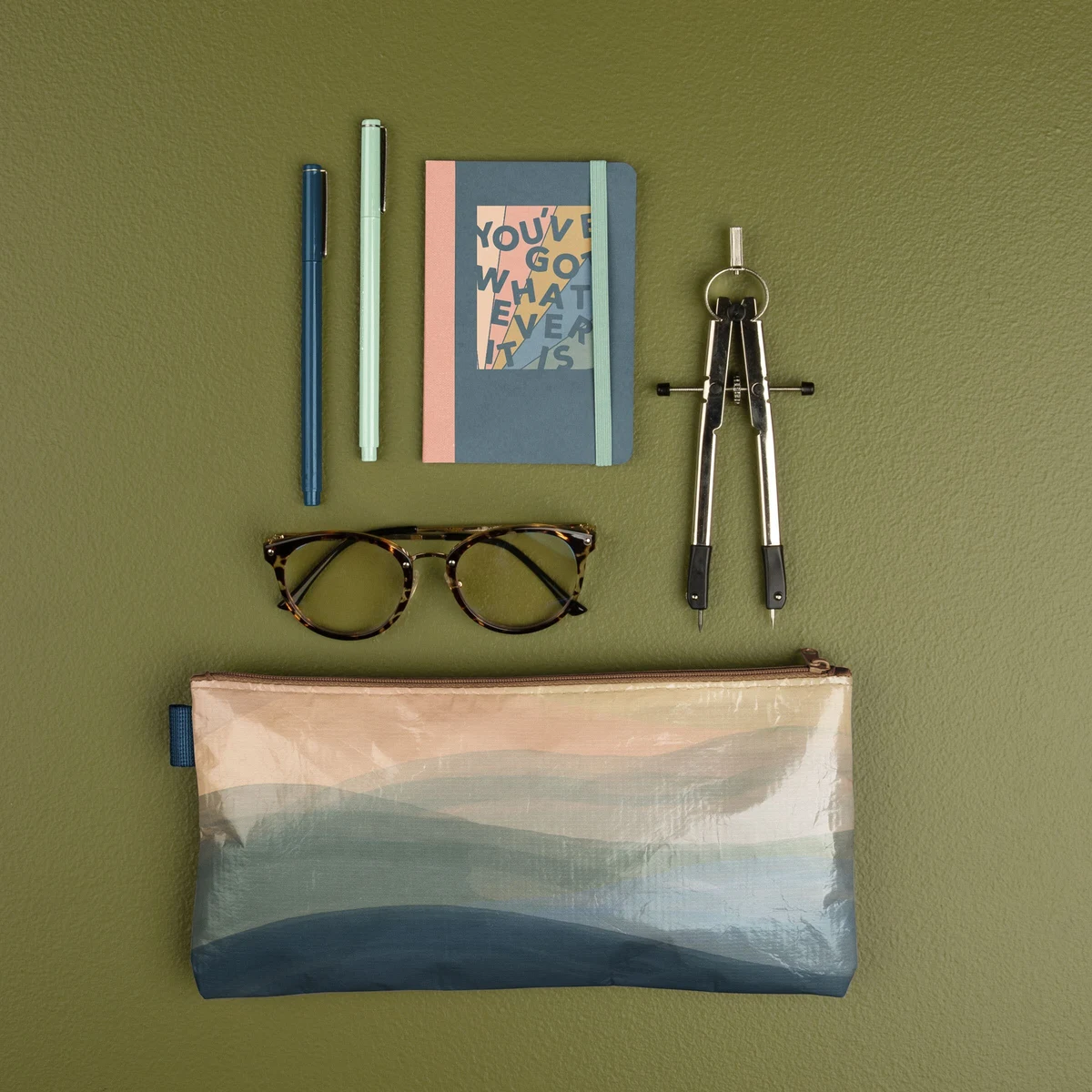 ALL THE THINGS POUCH - LAMINATED NON-WOVEN RPET 1